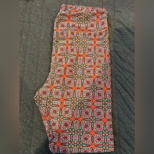 LuLaRoe Red and Blue Patterned Leggings